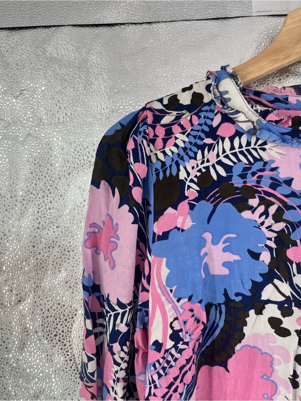 Talbots Cascading Blooms Floral Smocked Cuff Long Sleeve Blouse 100%Viscose Sz S - Picture 7 of 14